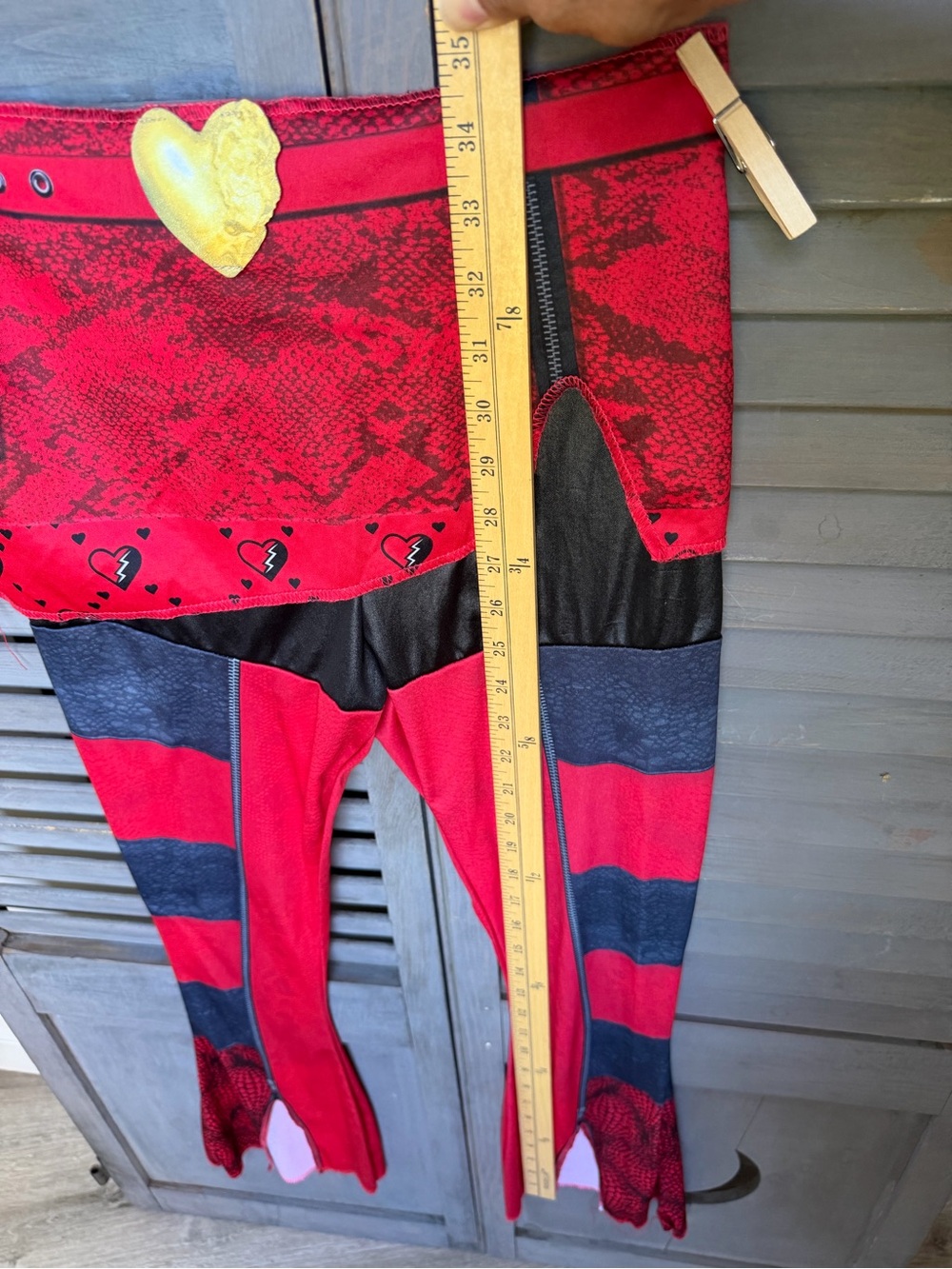 Disney Descendants Rise of Red | Girl Size 10/12 - Picture 10 of 10